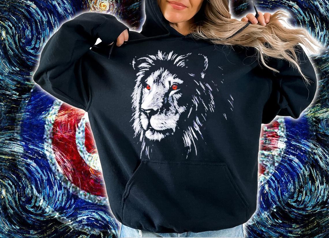 Lion Face Portrait Black Background Theme Wild Animal Lover T-Shirt hoodie