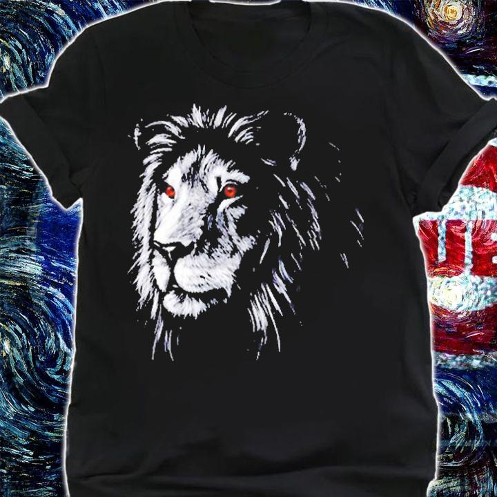 Lion Face Portrait Black Background Theme Wild Animal Lover T-Shirt shirt