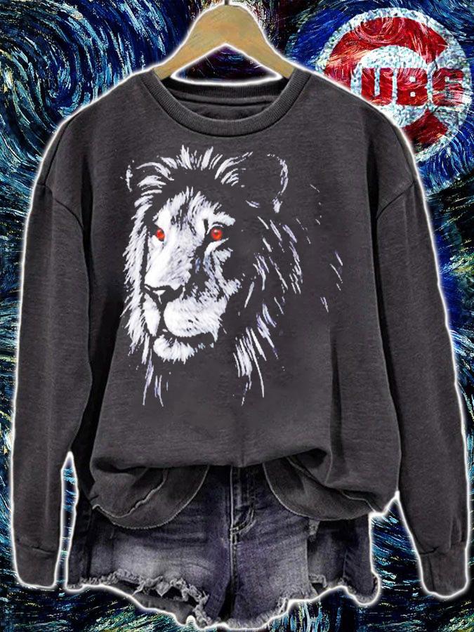 Lion Face Portrait Black Background Theme Wild Animal Lover T-Shirt sweatshirt